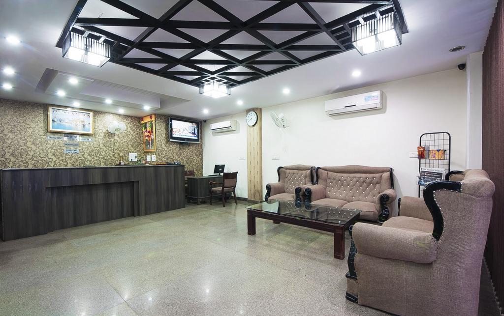 Hotel Sunrise Delhi  Buitenkant foto