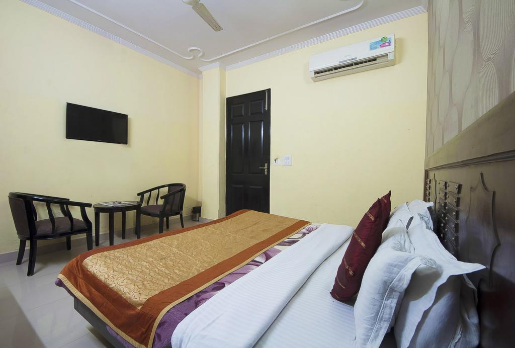 Hotel Sunrise Delhi  Buitenkant foto