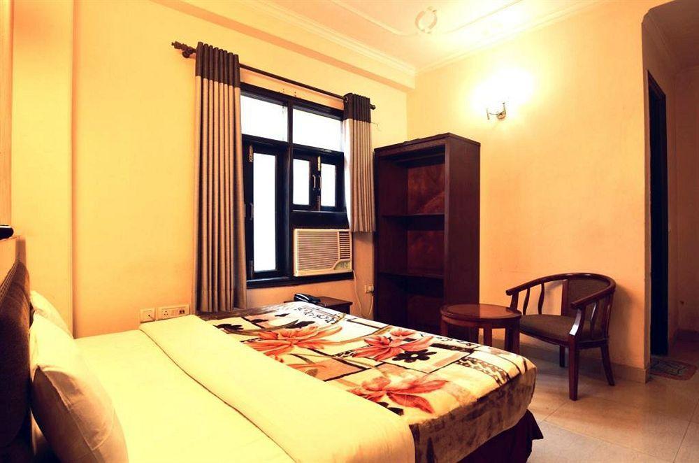 Hotel Sunrise Delhi  Buitenkant foto