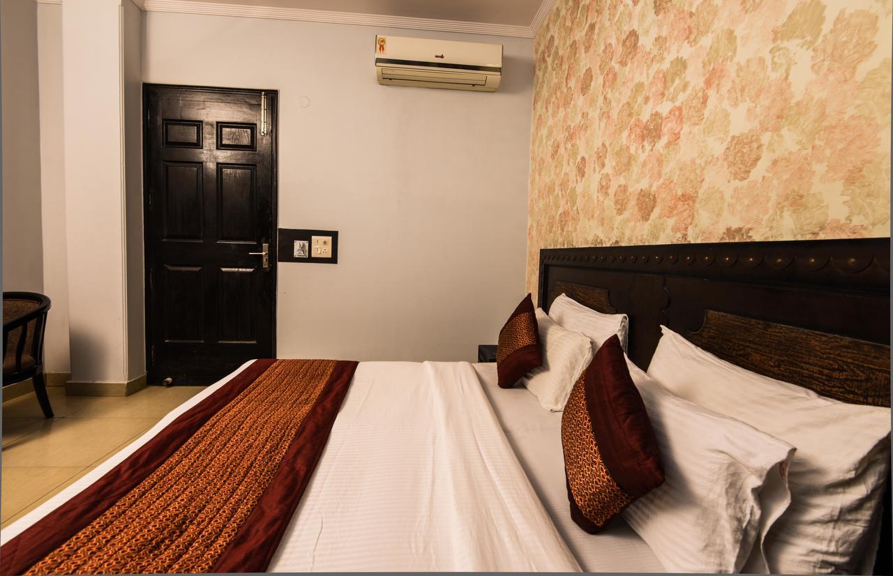Hotel Sunrise Delhi  Buitenkant foto
