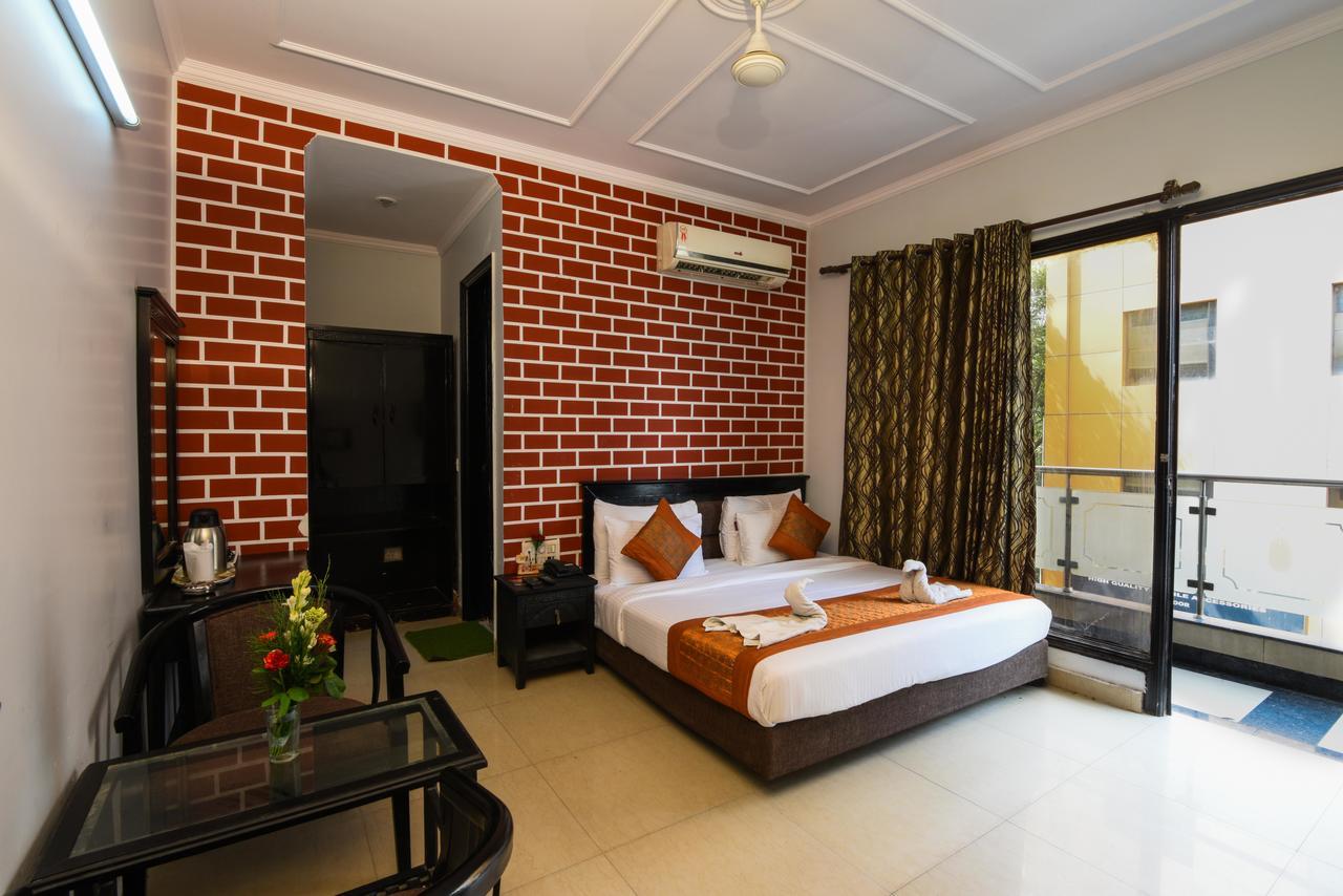 Hotel Sunrise Delhi  Buitenkant foto