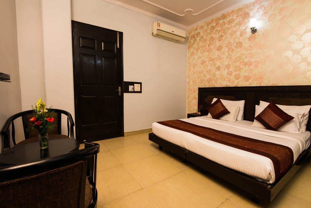 Hotel Sunrise Delhi  Buitenkant foto