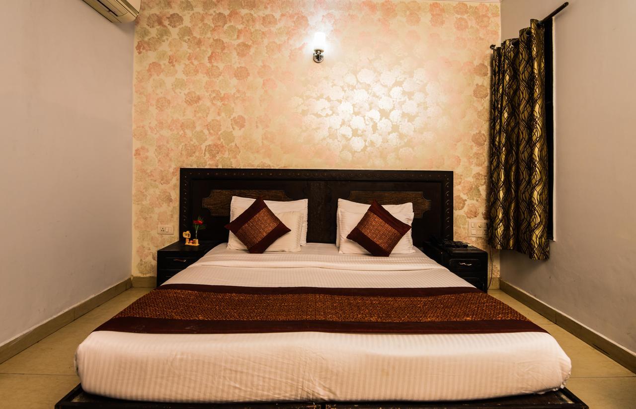Hotel Sunrise Delhi  Buitenkant foto